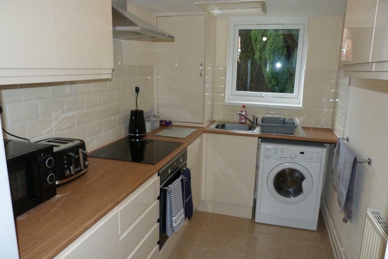 Pageant Lodge Telford Extérieur photo